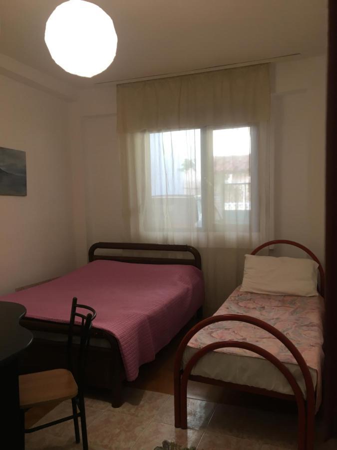 Private Apartment At Guest House Hektor & Aferdita Vlorë Eksteriør bilde