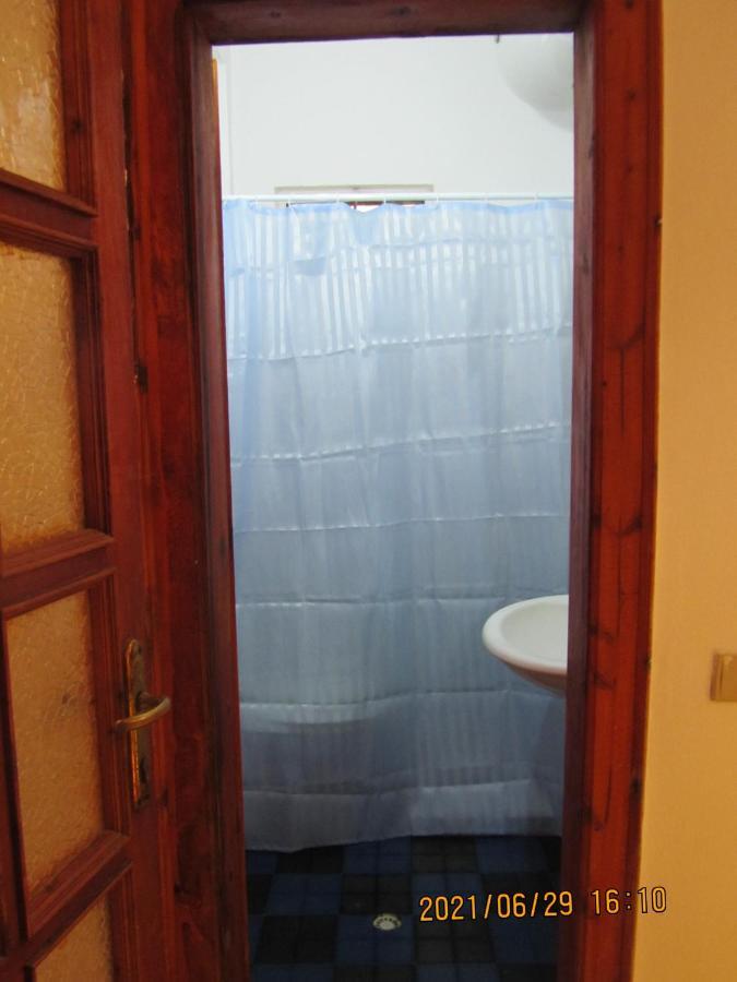 Private Apartment At Guest House Hektor & Aferdita Vlorë Eksteriør bilde